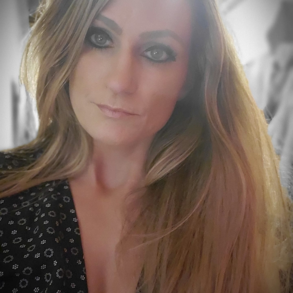 Meet your Posher, Crystal